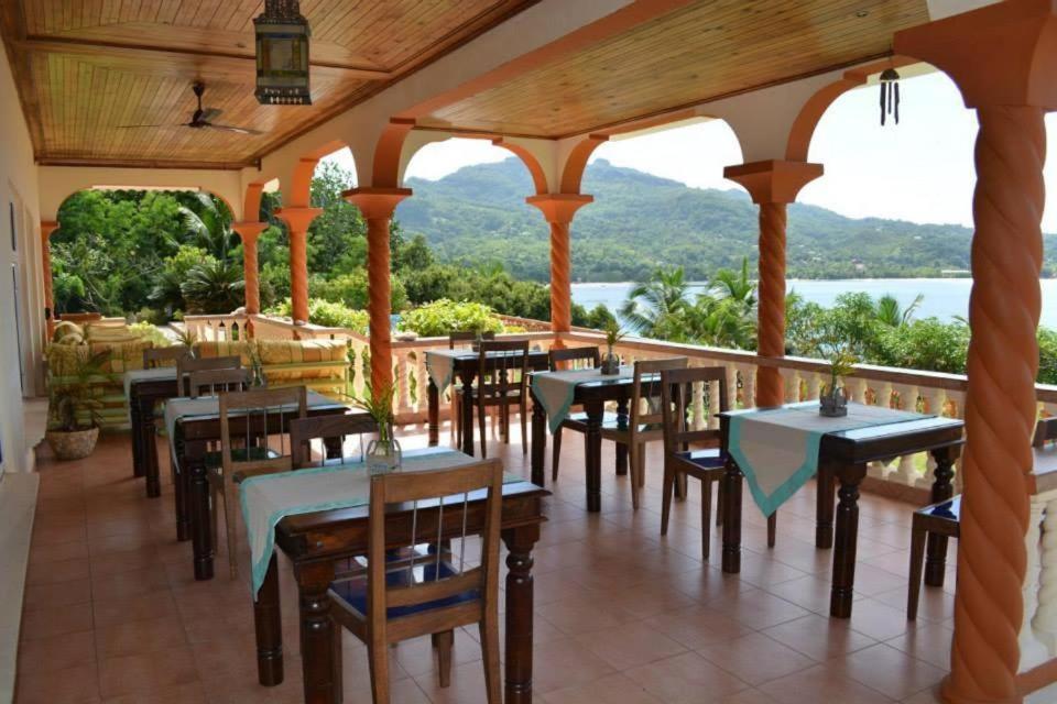 Bayview Villa -Sea Side Villa Anse Boileau Екстер'єр фото