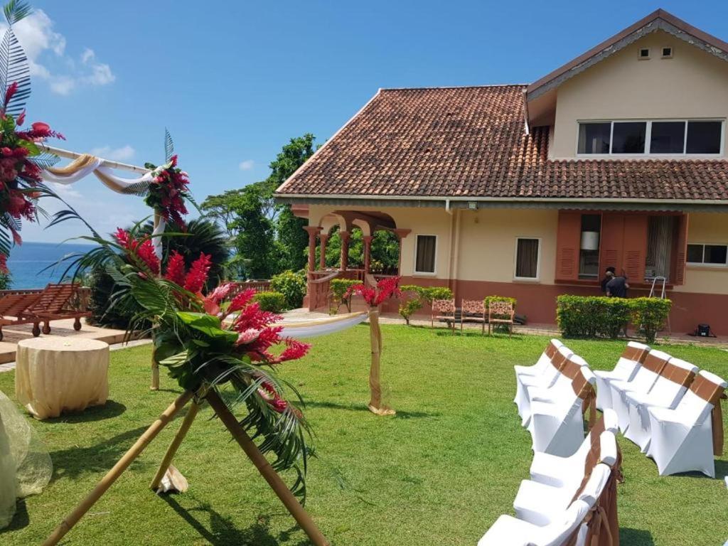 Bayview Villa -Sea Side Villa Anse Boileau Екстер'єр фото