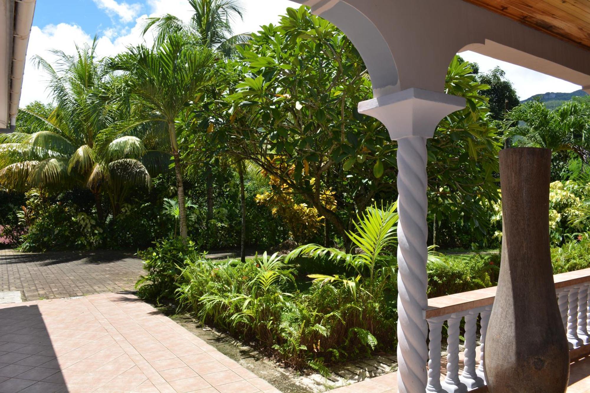 Bayview Villa -Sea Side Villa Anse Boileau Екстер'єр фото